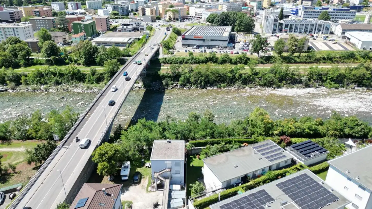 Mixed-use building for sale - 6600 Locarno