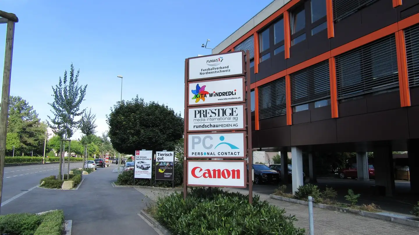 Place de parking souterraine à louer - Sankt Jakob-Strasse 110, 4132 Muttenz - Photo 2