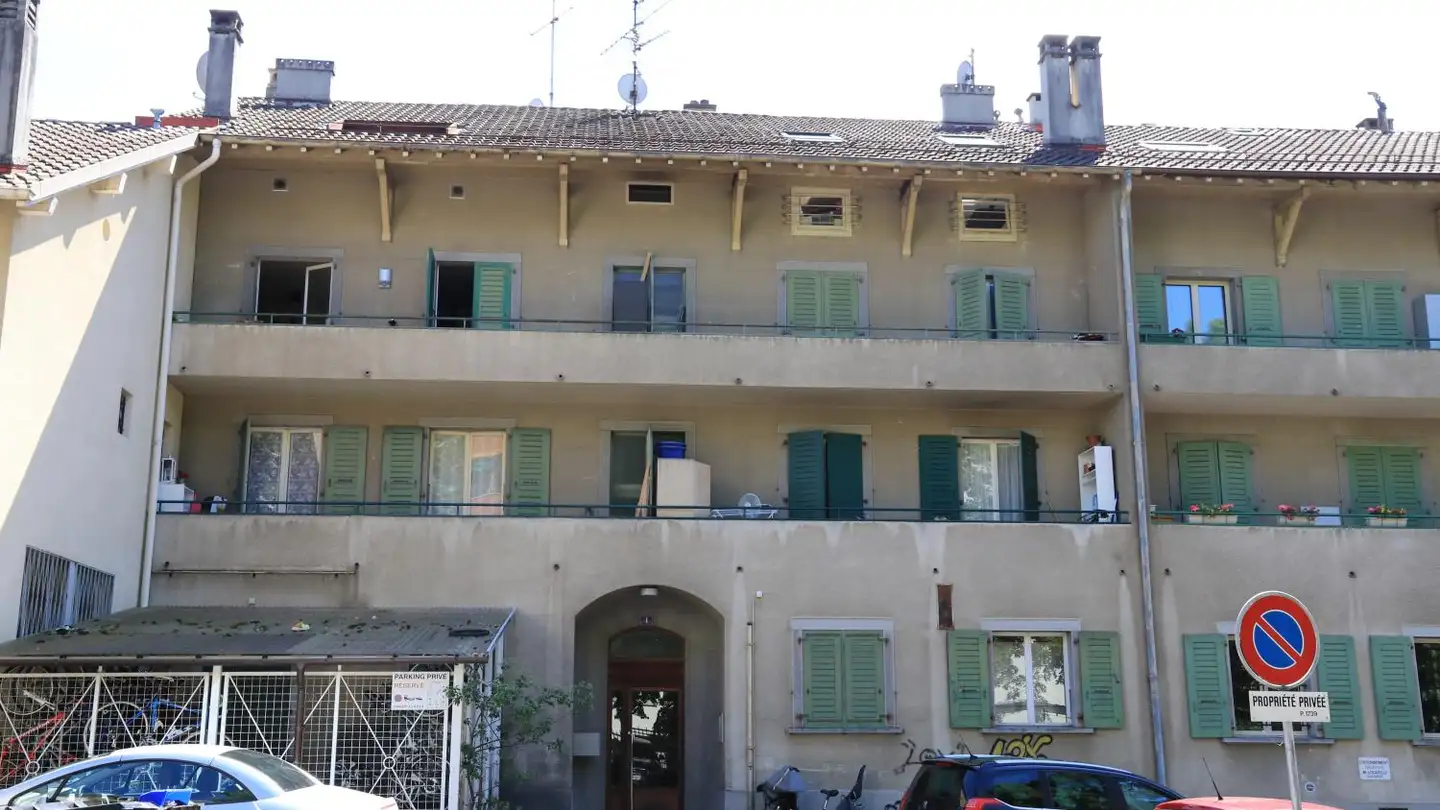 Parcheggio esterno in affitto - Avenue De Bel-Air 1, 1225 Chêne-Bourg