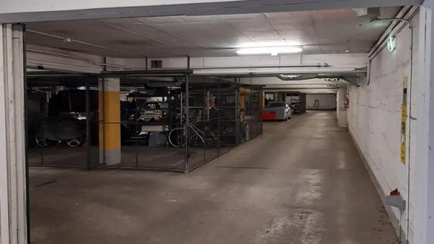 Tiefgaragenstellplatz mieten - Rüttihardstrasse 3, 4127 Birsfelden - Foto 2