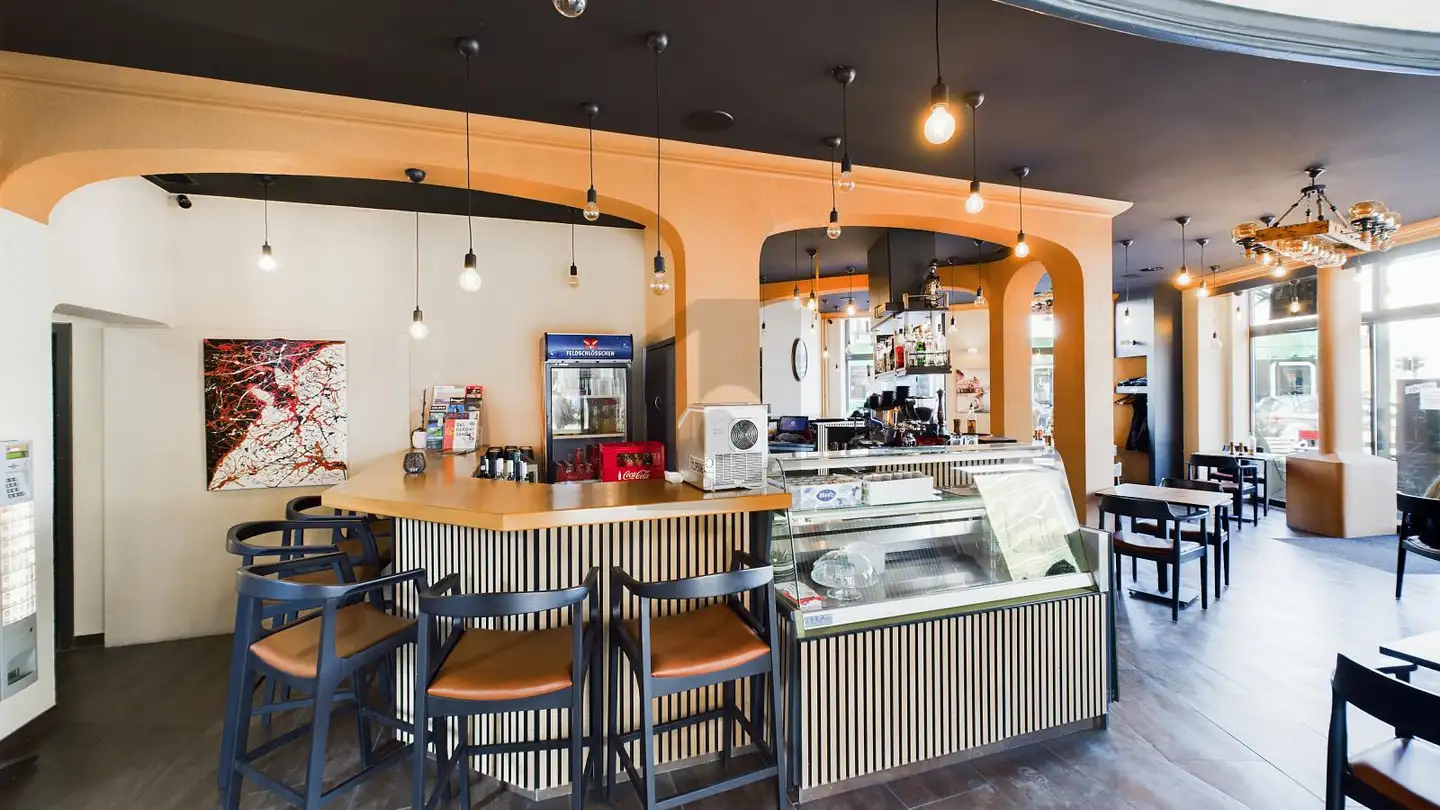 Mixed-use building for rent - 4056 Basel