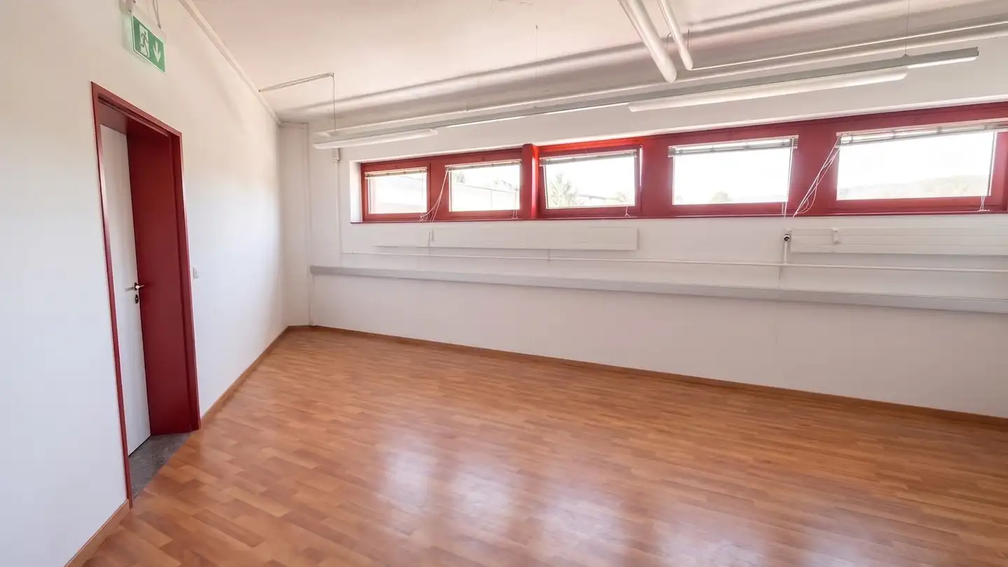 Commercial à louer - In Der Euelwies 22, 8408 Winterthur - Photo 4
