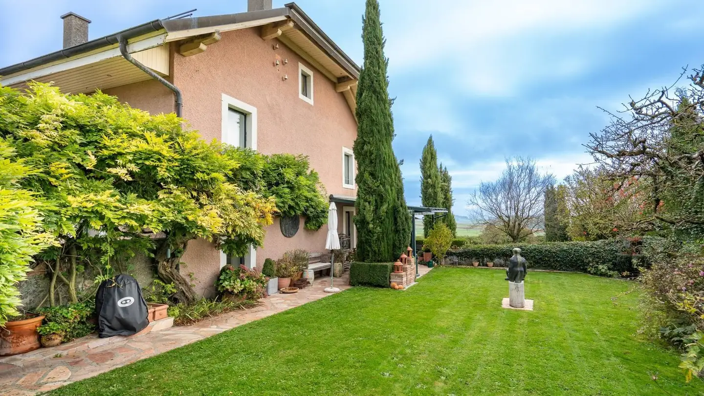 Villa in vendita - 1117 Grancy