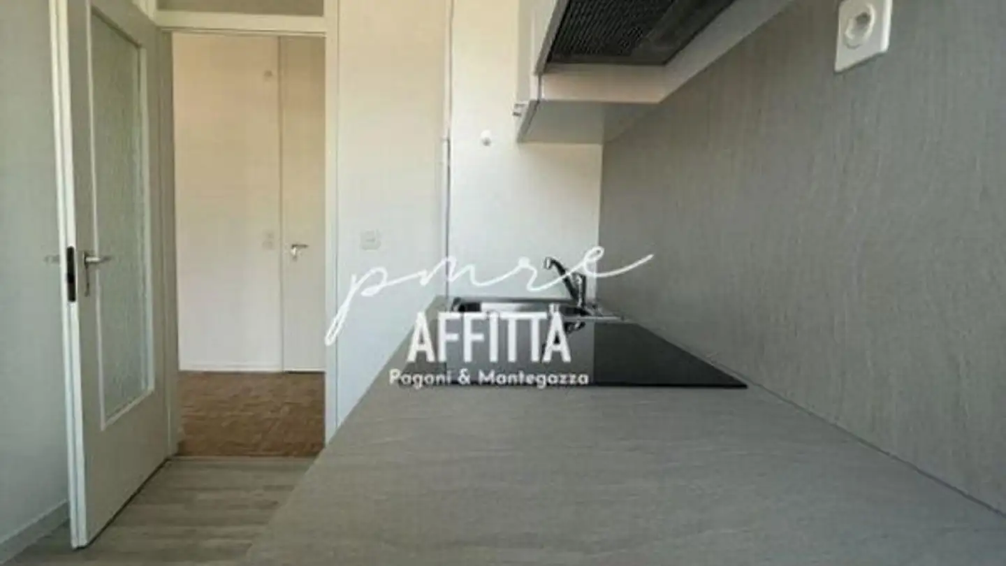 Apartment for rent - Via Generale H. Guisan 33, 6900 Massagno