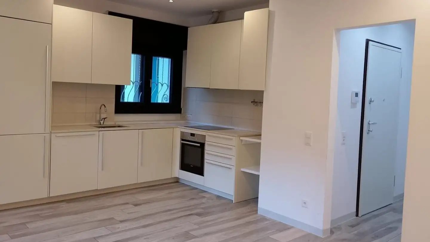 Apartment for rent - Via Luciano Zuccoli 15, 6900 Paradiso