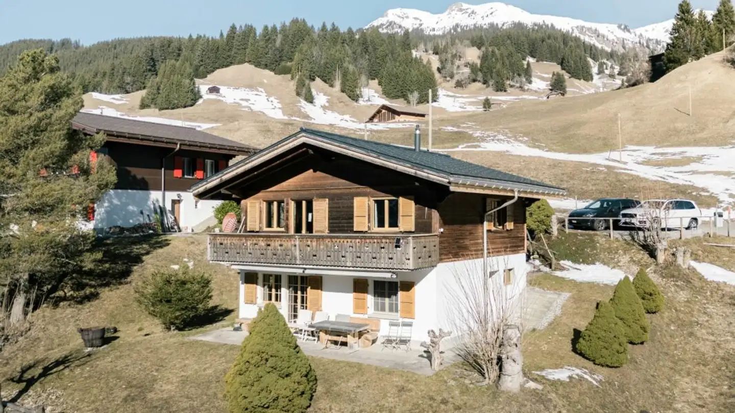 Edificio residenziale in vendita - Rinderstutzweg 15, 3818 Grindelwald