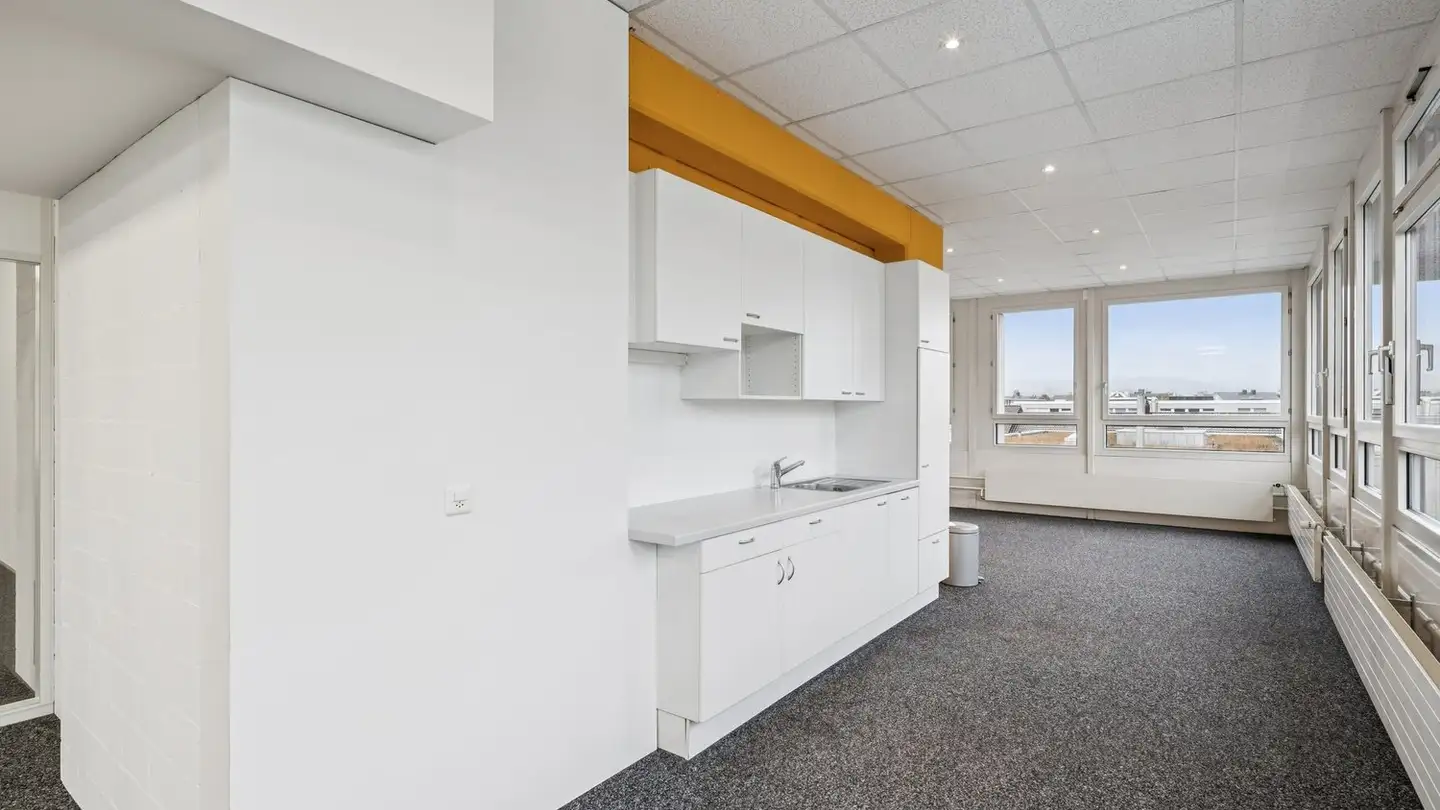 Gewerbe mieten - Undermülistrasse 24, 8320 Fehraltorf - Foto 2