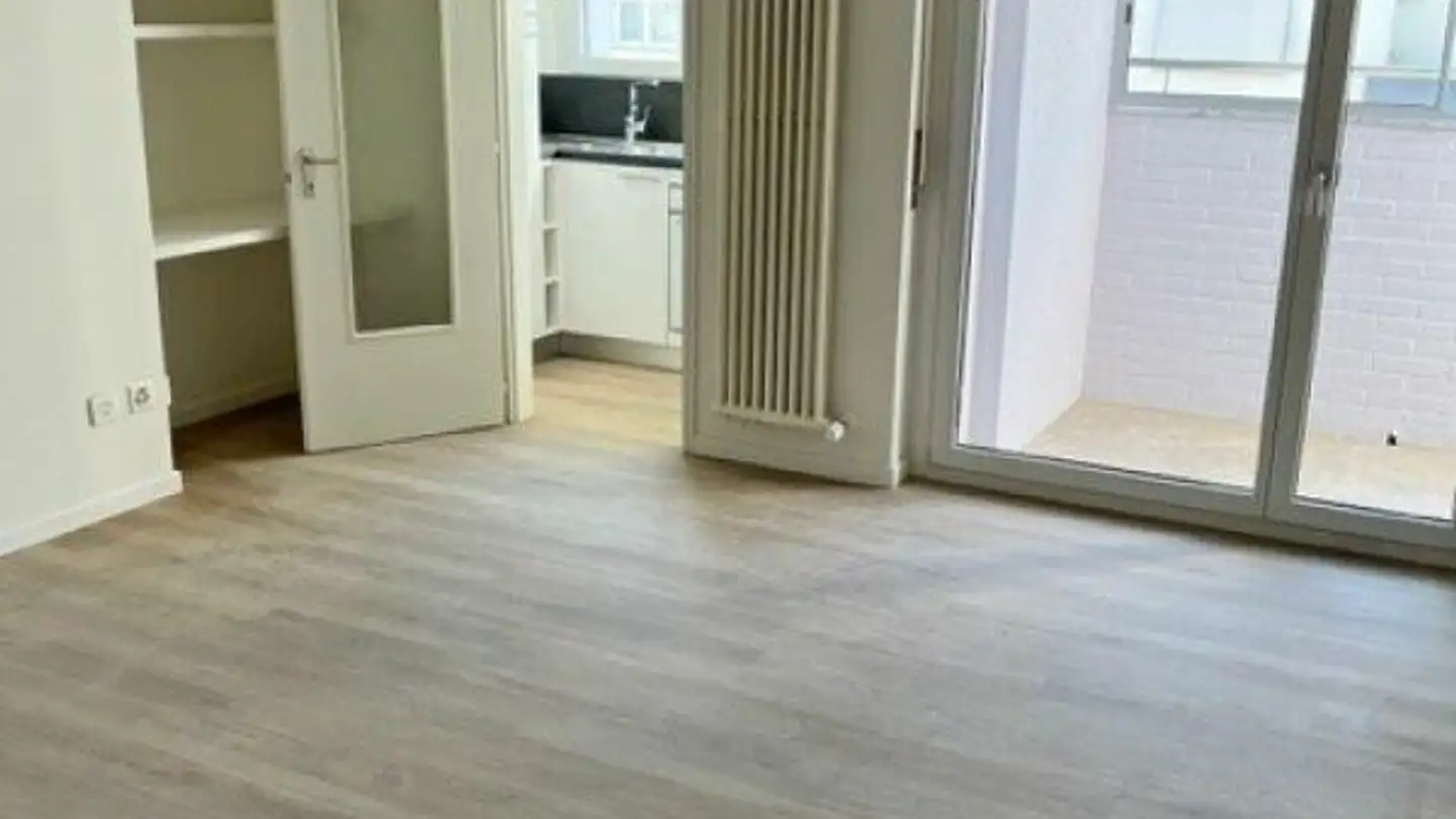 Apartment for rent - Via Generale Enrico Guisan, 6830 Chiasso - Photo 3