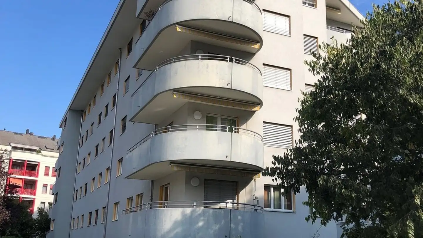Place de parking extérieure à louer - Rue Sainte-Marguerite 9a, 1950 Sion
