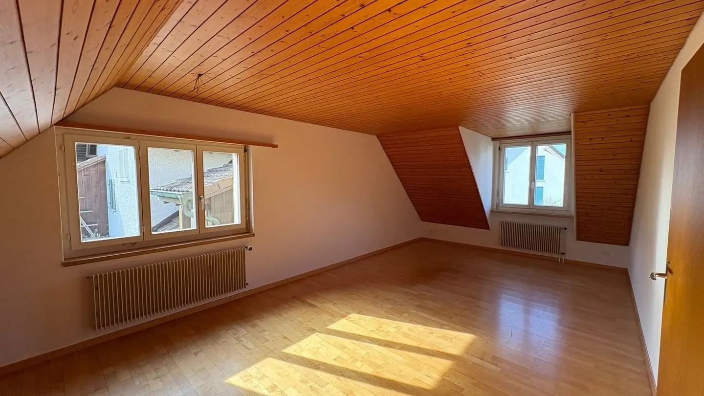 Dachgeschosswohnung mieten - Haldeweg 6, 8460 Marthalen - Foto 3