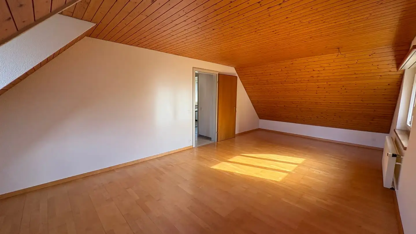 Dachgeschosswohnung mieten - Haldeweg 6, 8460 Marthalen - Foto 4