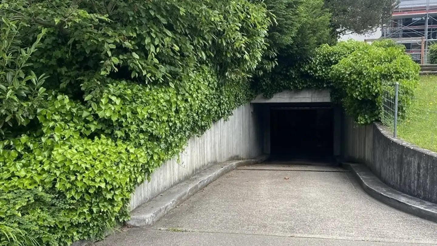 Parcheggio sotterraneo in affitto - Urdorferstrasse 4, 8142 Uitikon Waldegg - Photo 2