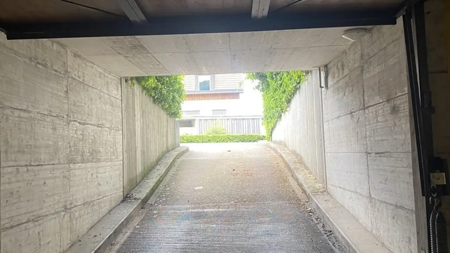 Parcheggio sotterraneo in affitto - Urdorferstrasse 4, 8142 Uitikon Waldegg - Photo 3