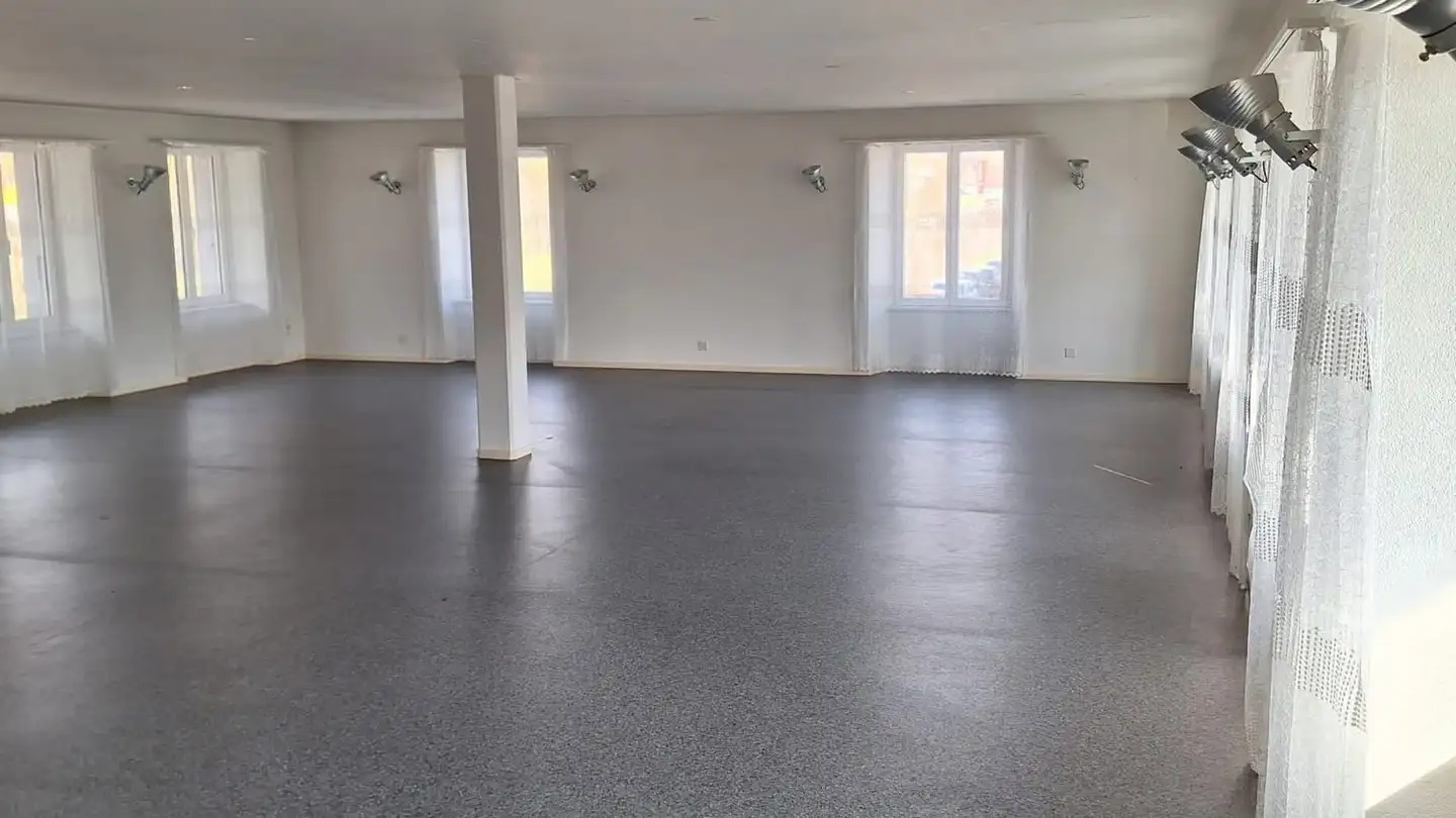 Commerciale in affitto - Gurzelenstrasse 12, 4512 Bellach