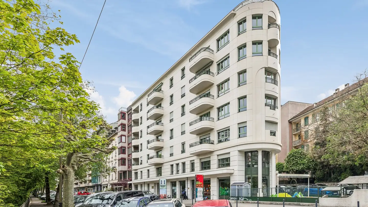 Garage for rent - Quai Du Cheval-Blanc 11, 1227 Les Acacias
