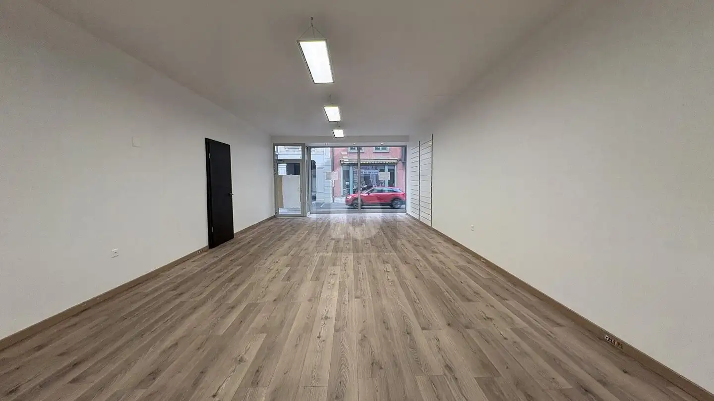 Shop for sale - 2610 St-Imier - Photo 2