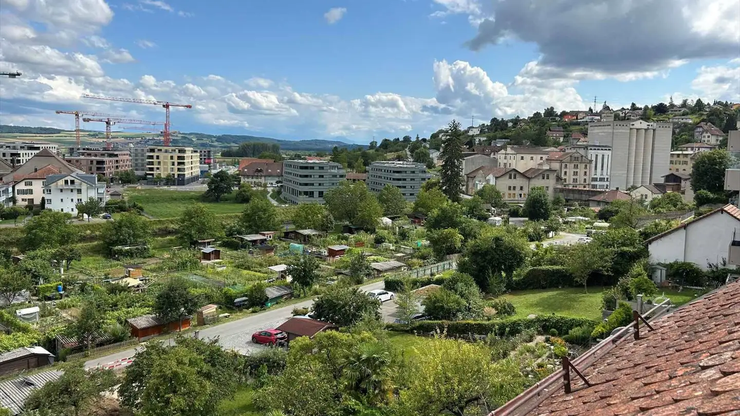 Residential building for sale - 1350 Orbe