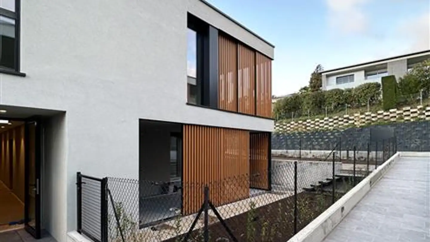 Apartment for sale - 6949 Comano