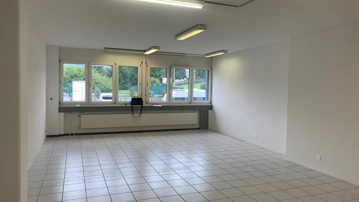 Commercial à louer - Zellgut 9, 6214 Schenkon - Photo 2