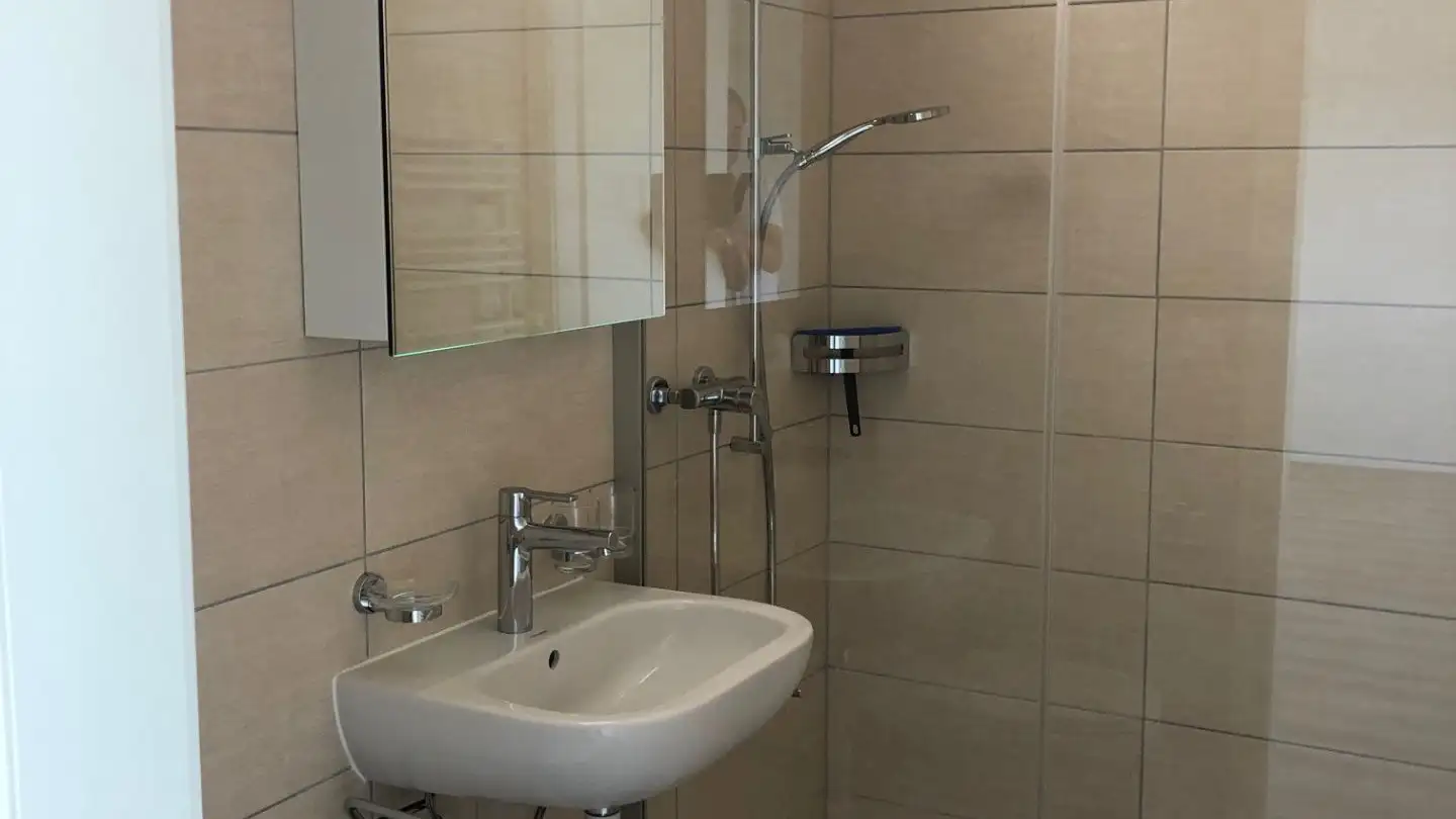 Wohnung mieten - Rue Du Vignoble 66, 2087 Cornaux NE - Foto 2