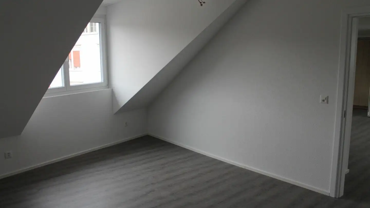 Attic flat for rent - Alpsteinstrasse 14c, 9100 Herisau - Photo 4
