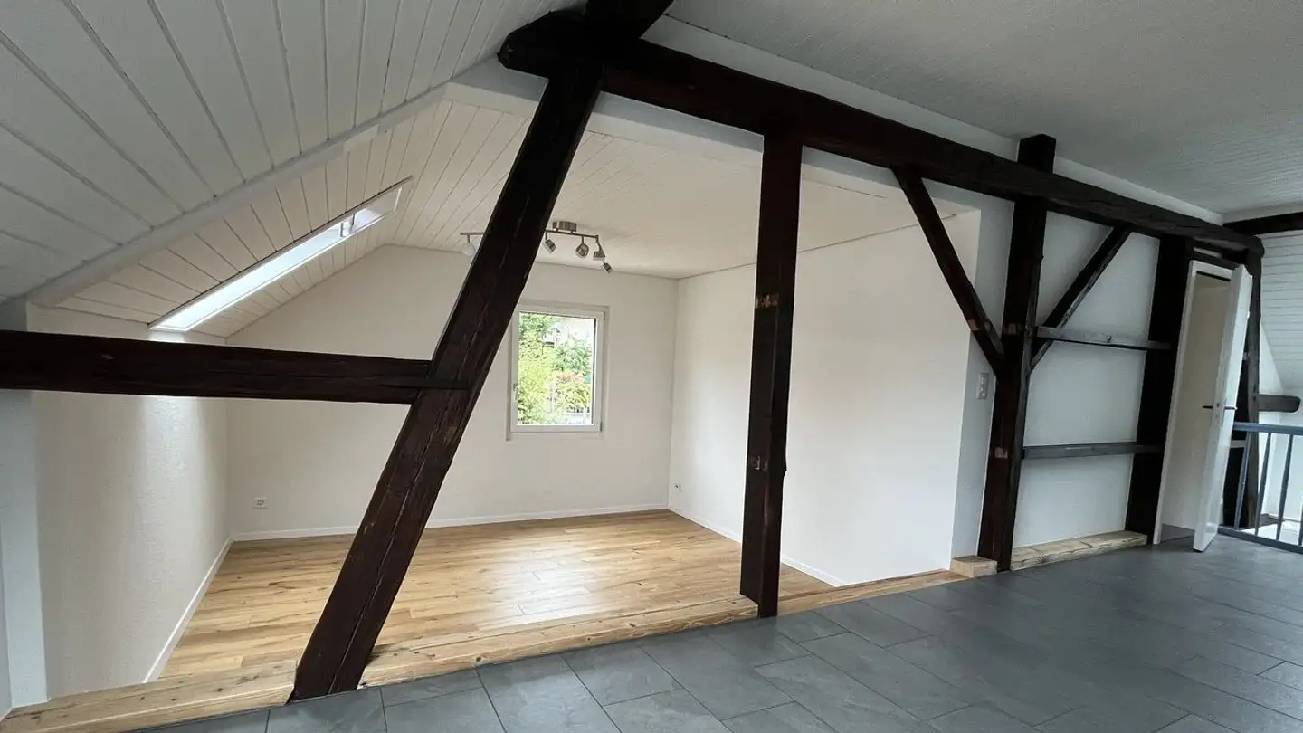 Dachgeschosswohnung mieten - Schwabistalstrasse 53, 5037 Muhen