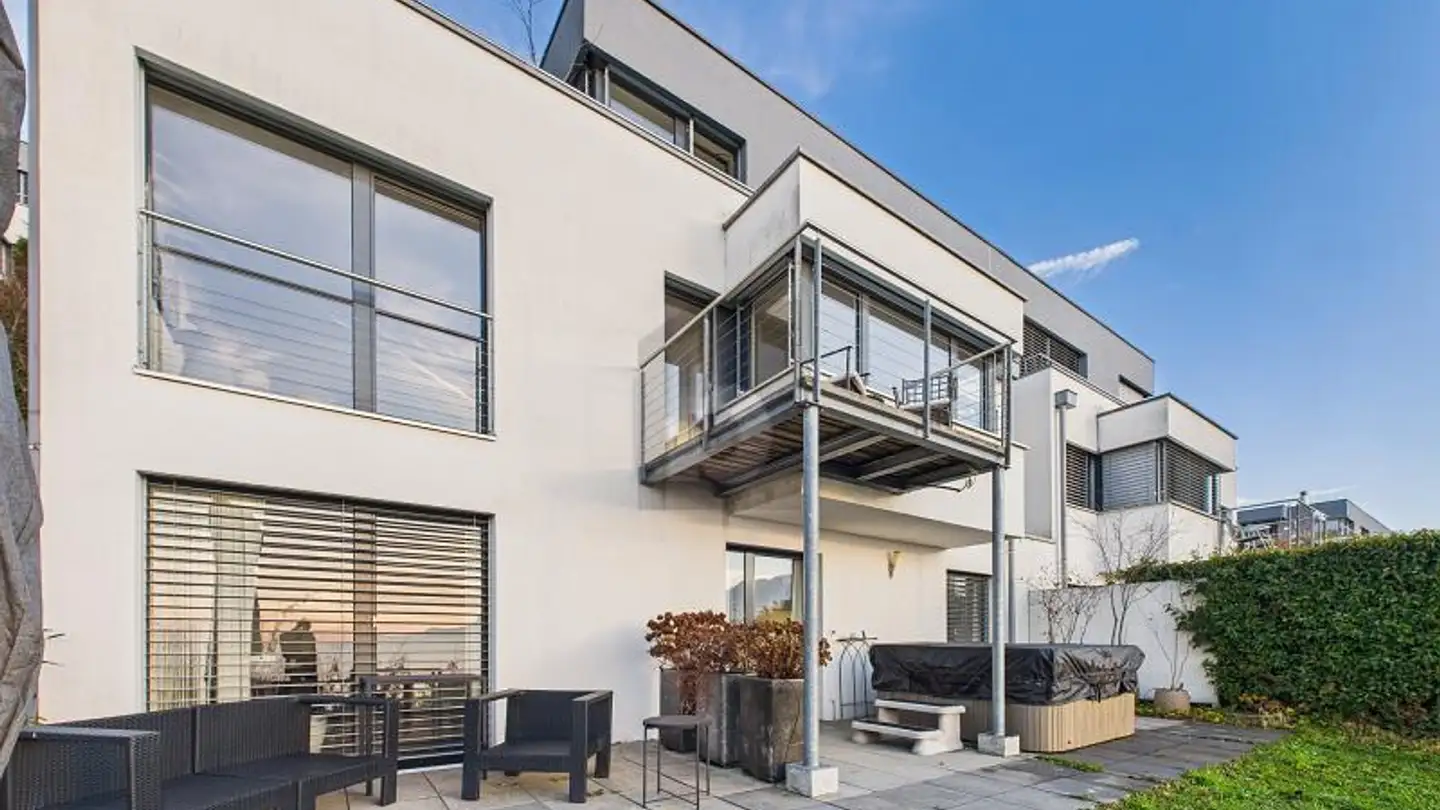 Villa for rent - 1817 Brent