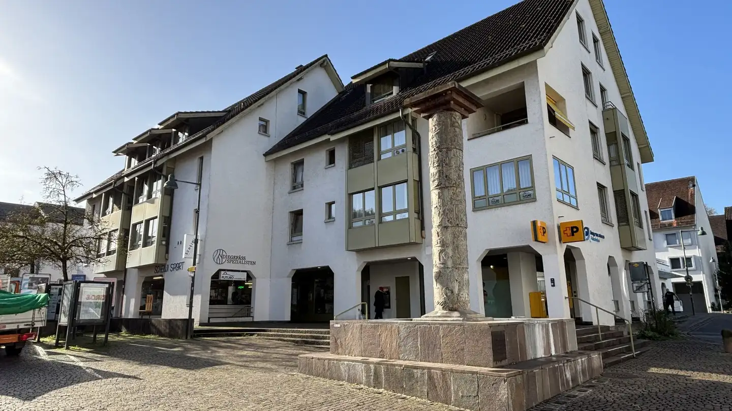 Commercial for rent - Postplatz 1, 4144 Arlesheim