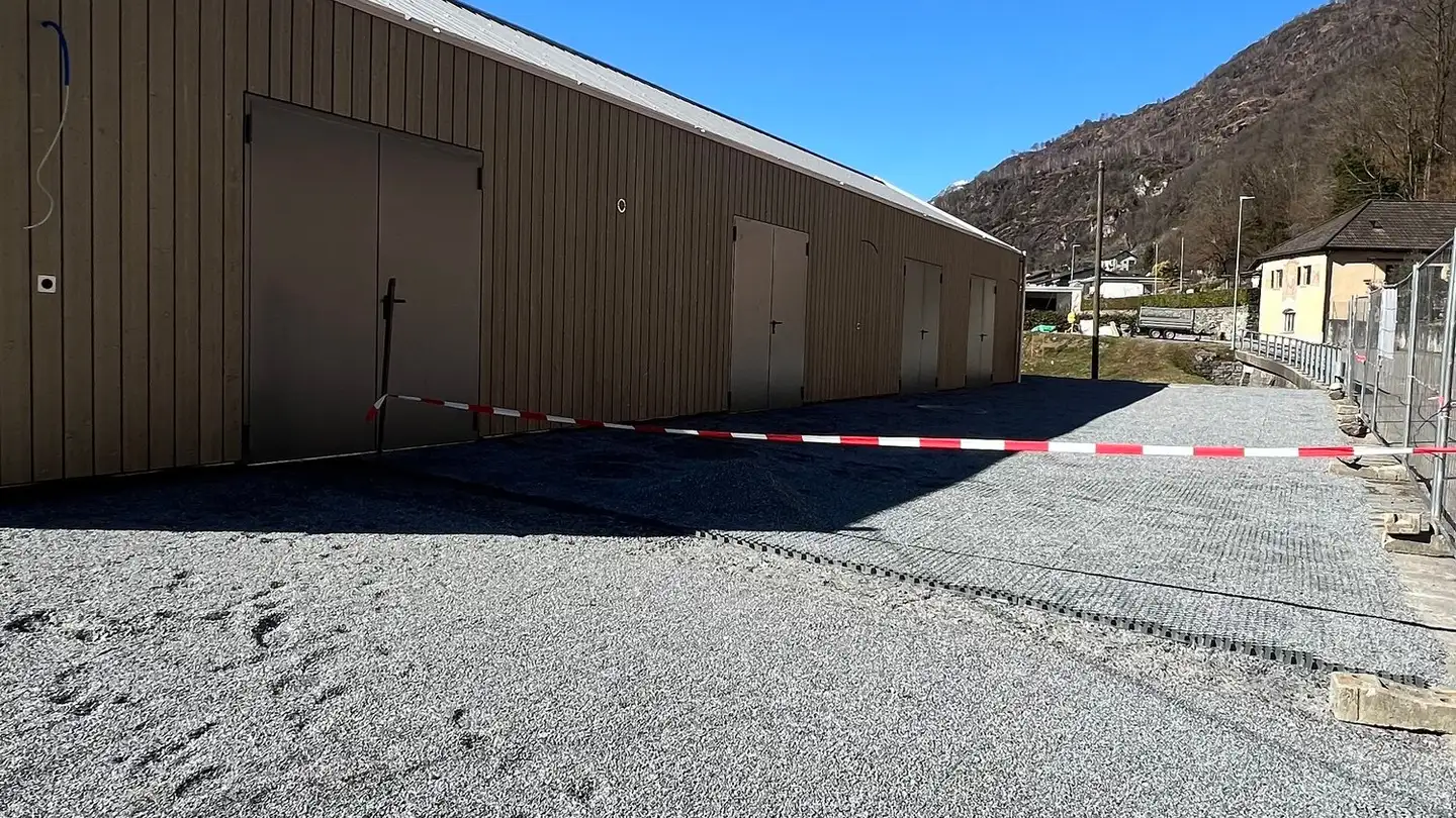 Sala hobby in affitto - Via Cantonale Vecchia, 6673 Maggia - Photo 2