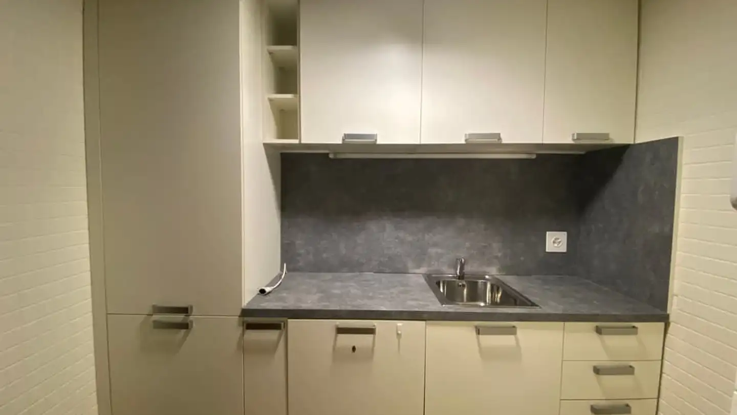 Gewerbe mieten - Route Des Flumeaux, 1008 Prilly - Foto 4