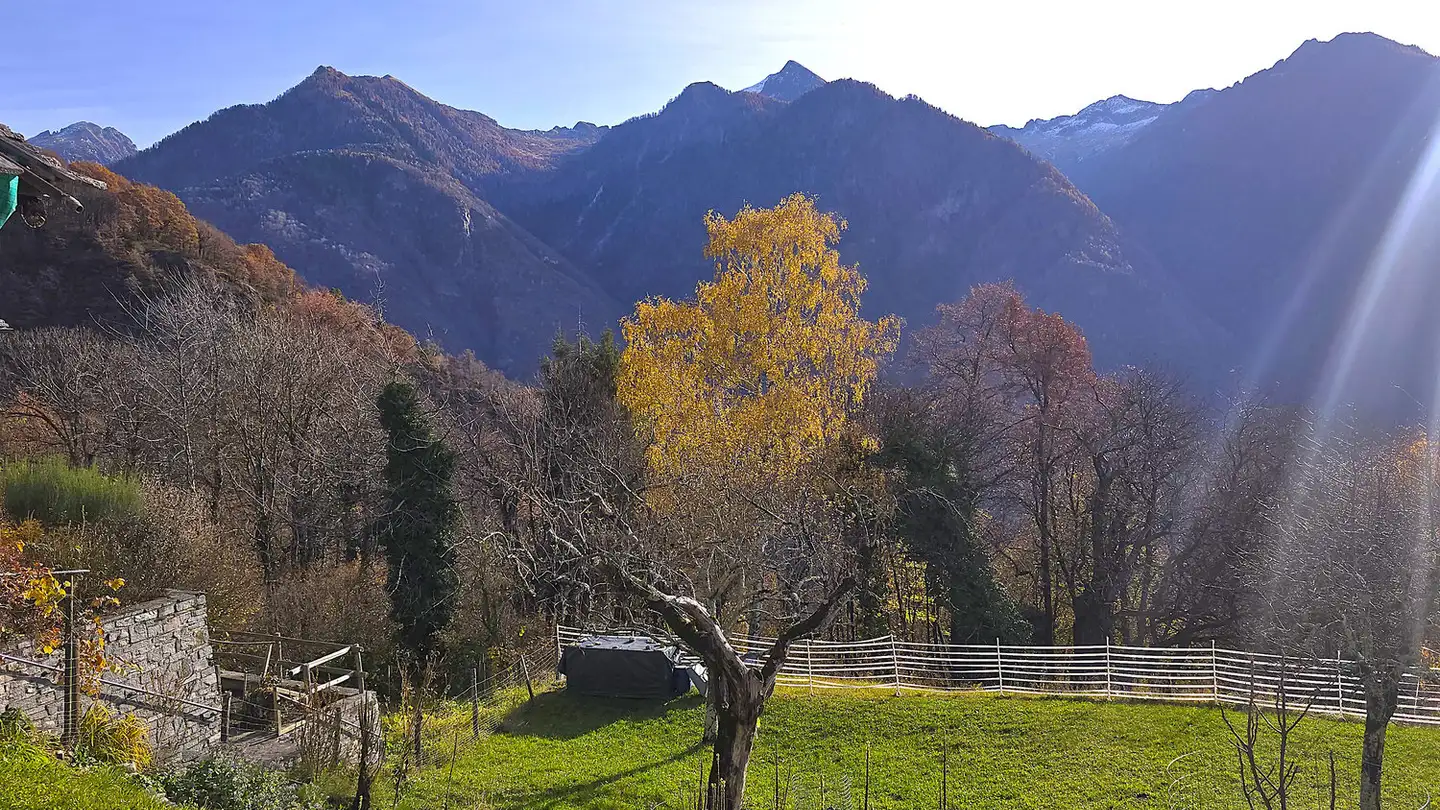 Semi-detached house for sale - 6540 Castaneda