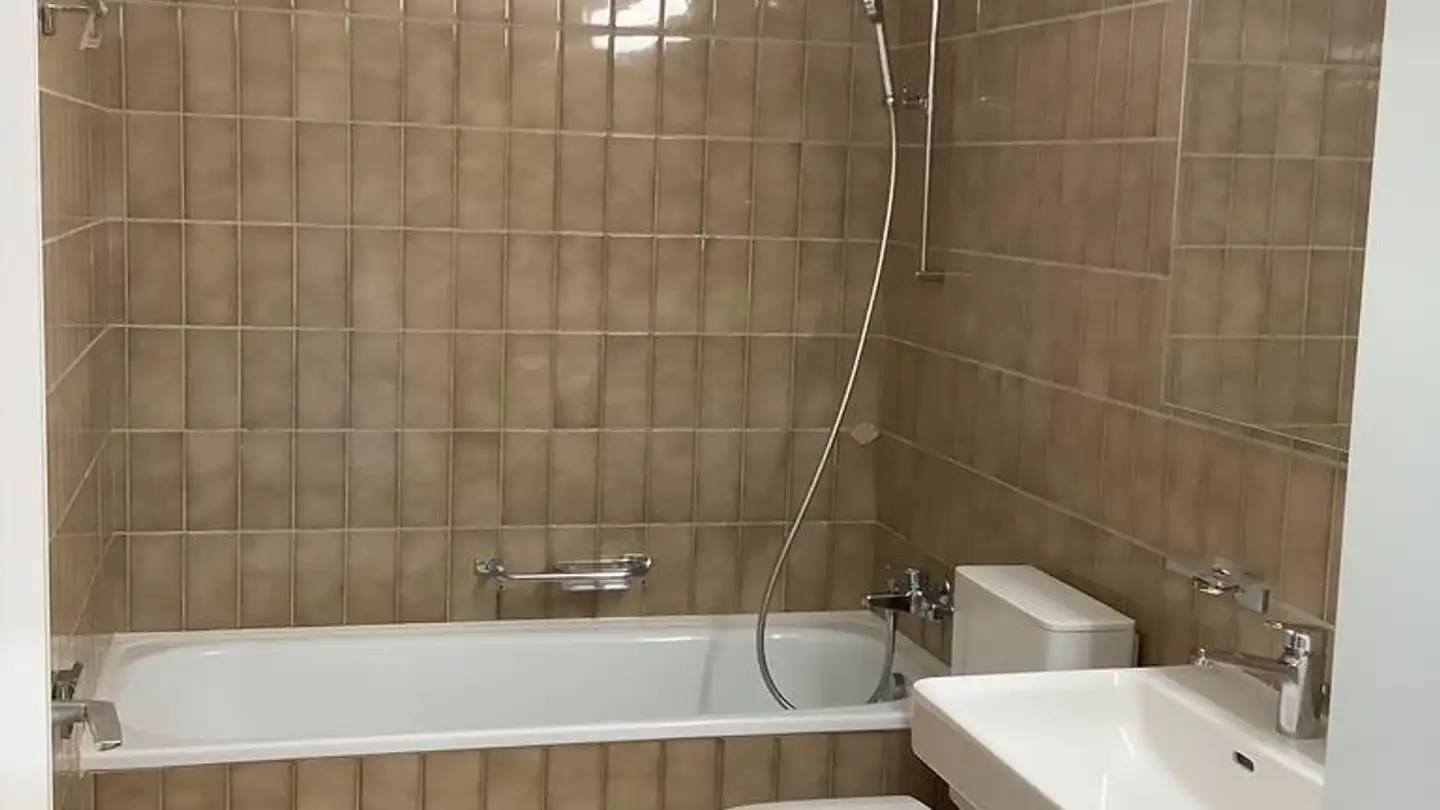 Appartement à louer - Isengrundstrasse 14, 8134 Adliswil - Photo 3