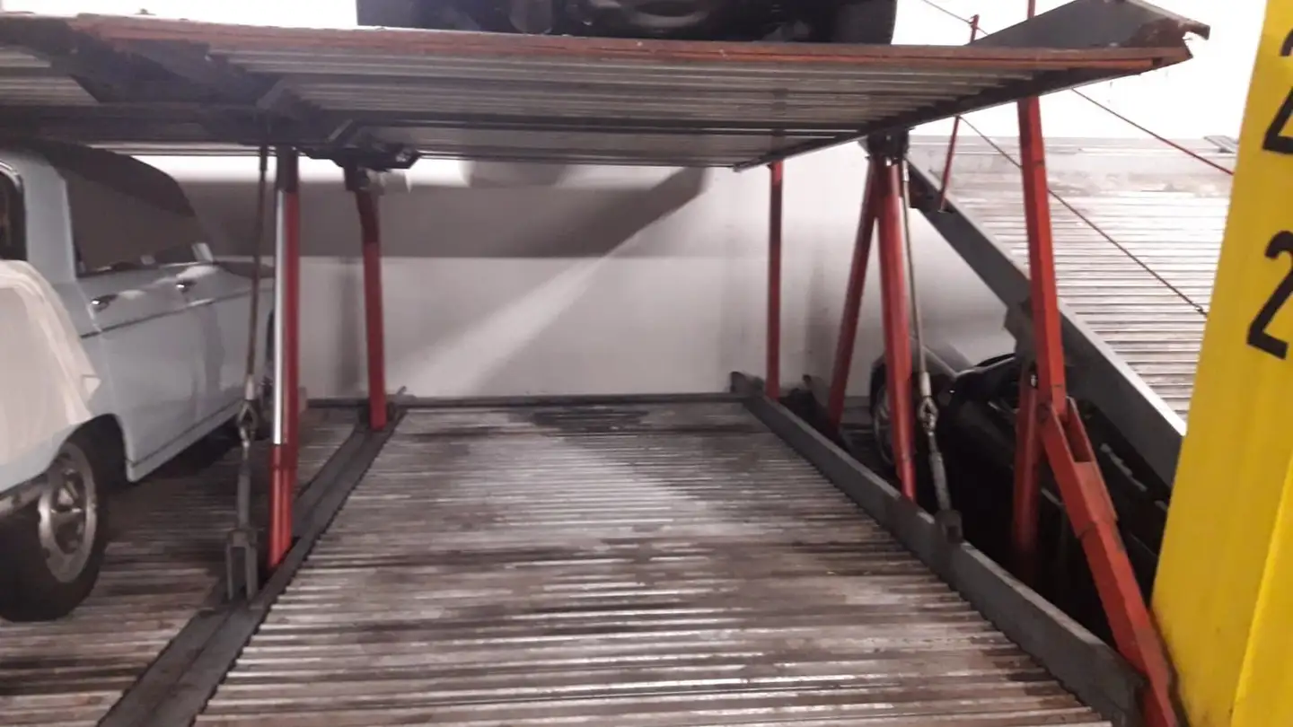 Parcheggio esterno in affitto - Schaffhauserstrasse 418, 8050 Zürich