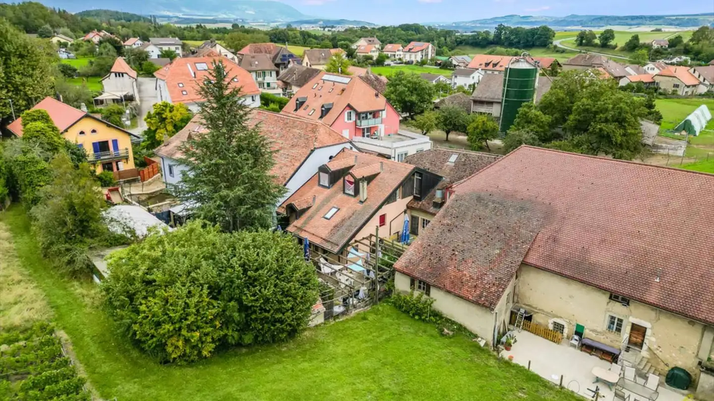 Edificio ad uso misto in vendita - 1352 Agiez