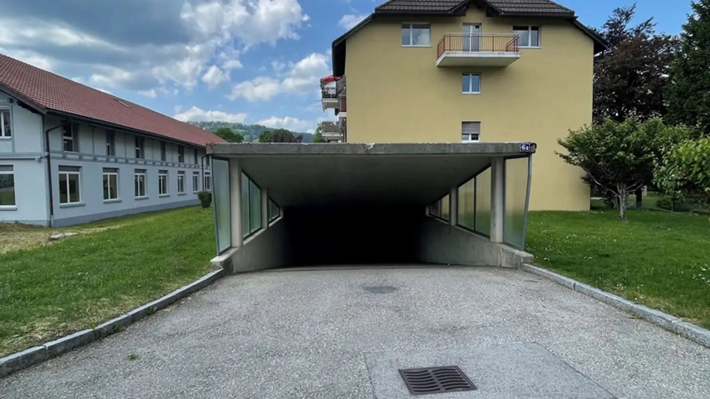 Underground parking space for rent - Rue Des Champs 6, 2300 La Chaux-de-Fonds