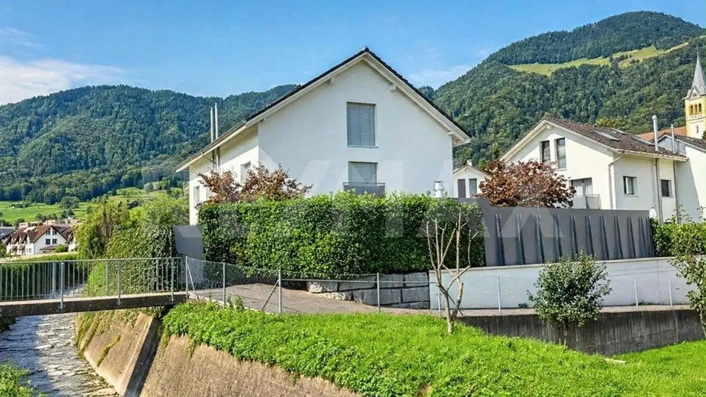 Casa bifamiliare in affitto - Untere Burgwies 5, 8864 Reichenburg