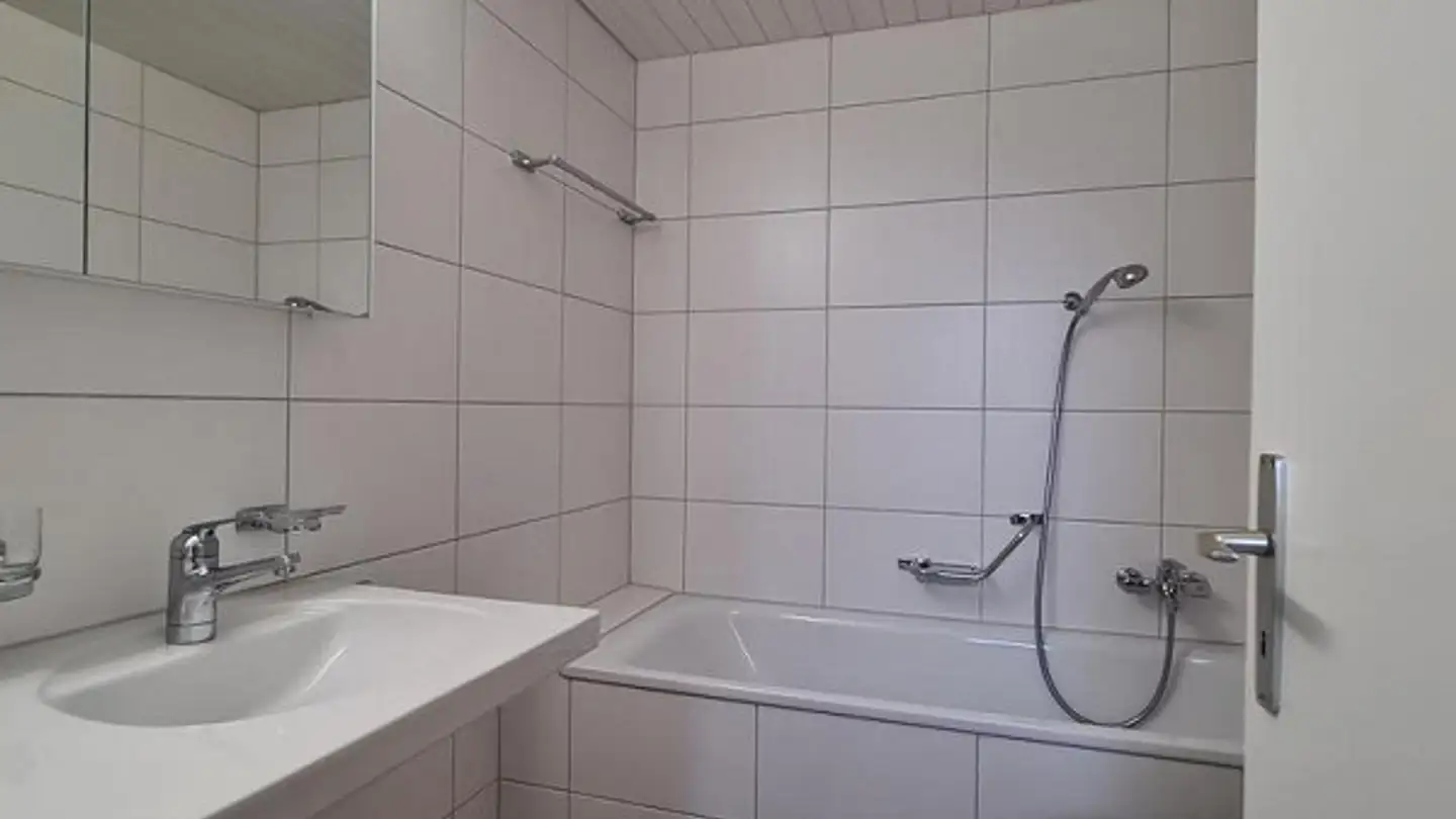 Apartment for rent - Pfaffenrainstrasse 46, 4103 Bottmingen - Photo 2
