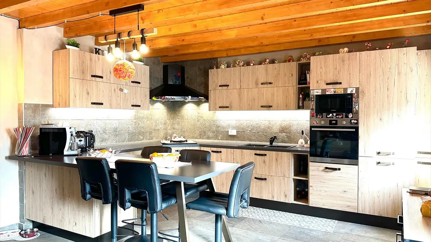 Semi-detached house for sale - 6535 Roveredo GR - Photo 4