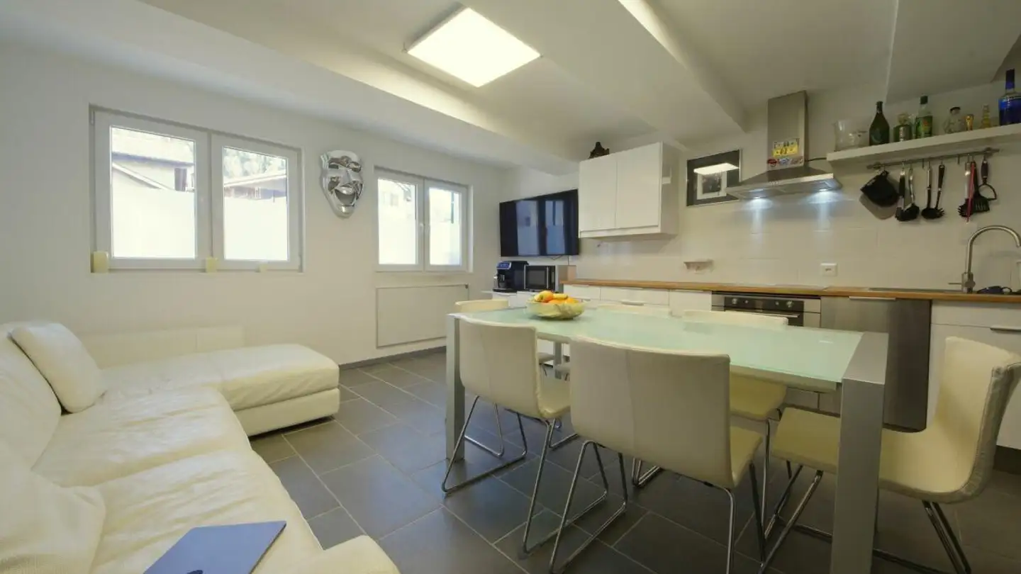Single house for sale - Landstrasse 4, 8865 Bilten