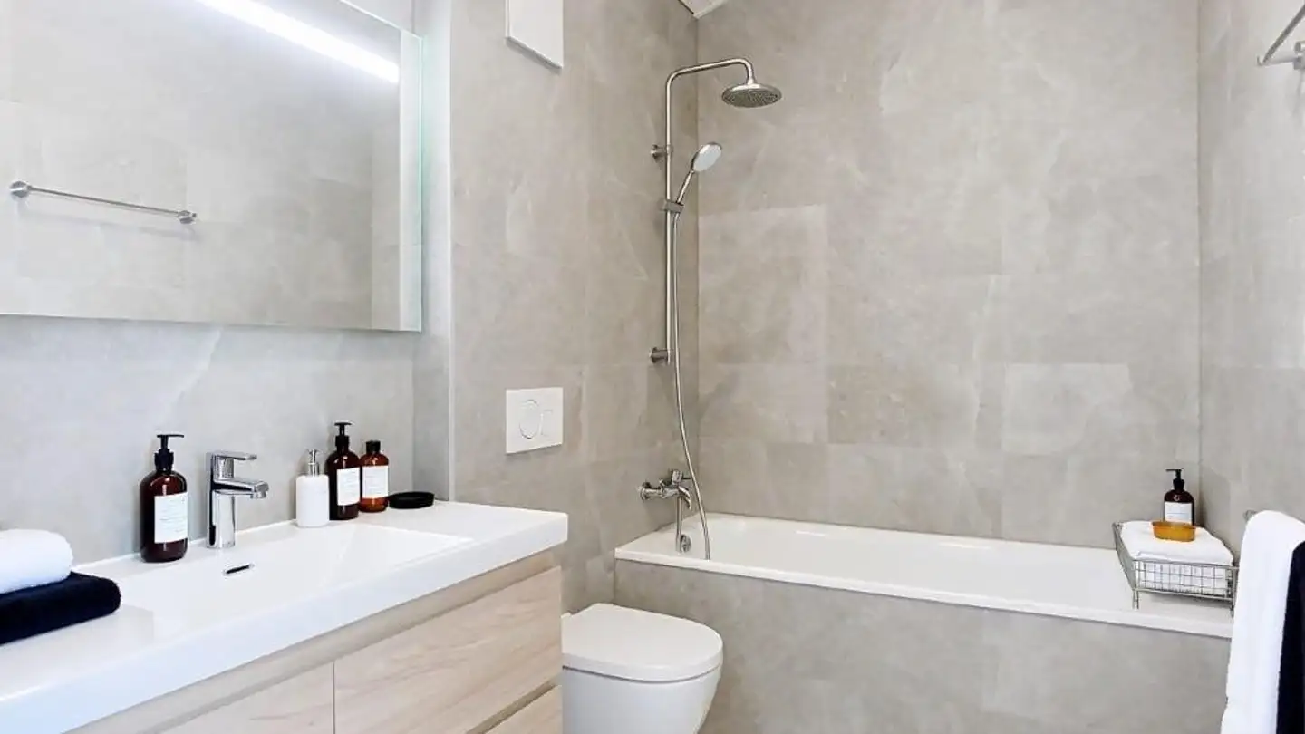 Single house for rent - Impasse Du Bas Du Steckel 23, 1634 La Roche FR - Photo 2