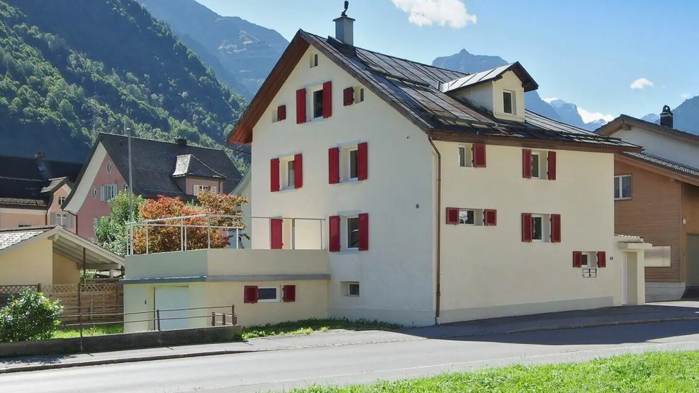 Einfamilienhaus kaufen - Ennetlintherstrasse 5, 8783 Linthal