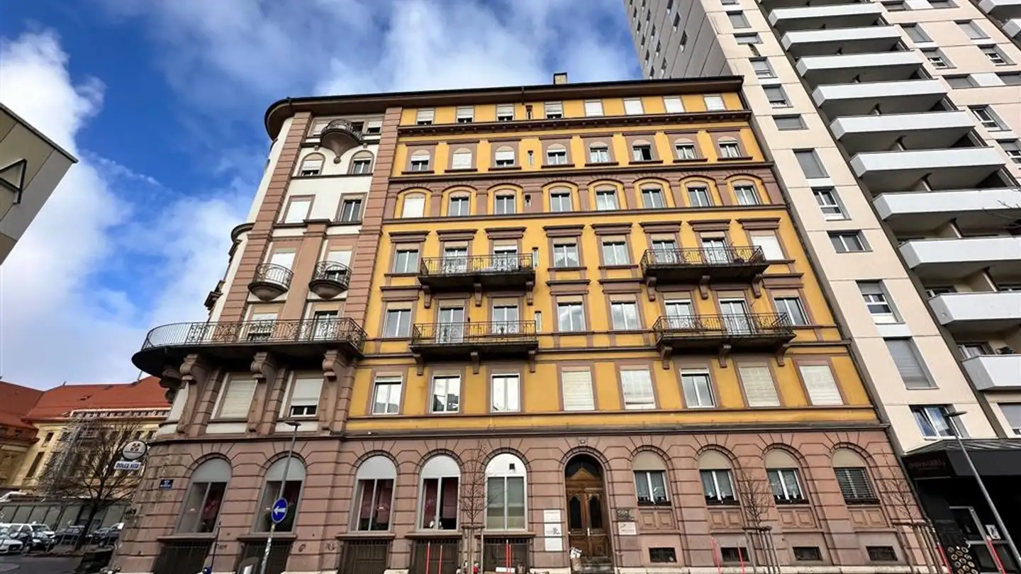 Gewerbe mieten - Rue Des Musées, 2300 La Chaux-de-Fonds