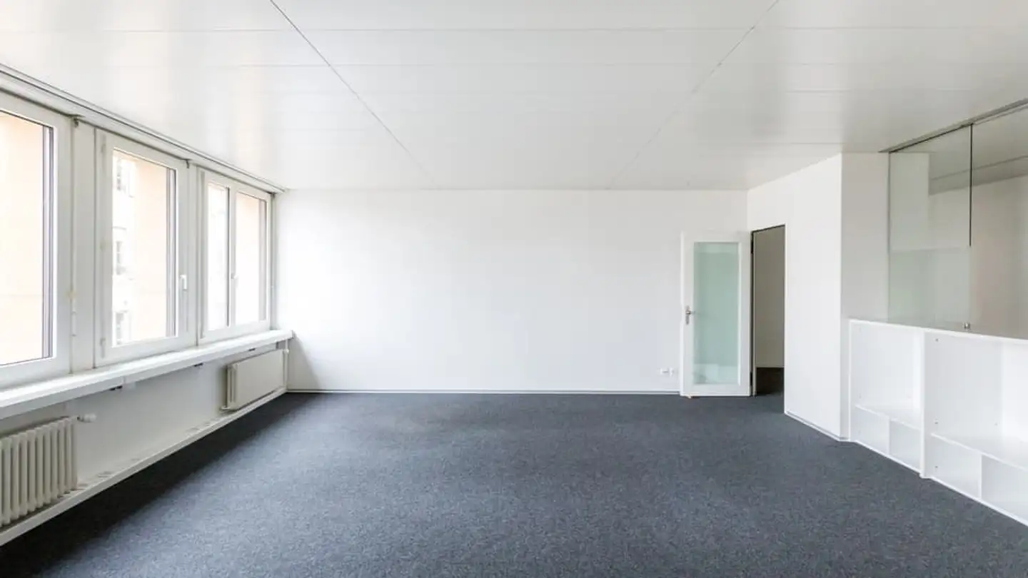 Commercial à louer - Rue Saint-Honoré 2, 2000 Neuchâtel - Photo 3