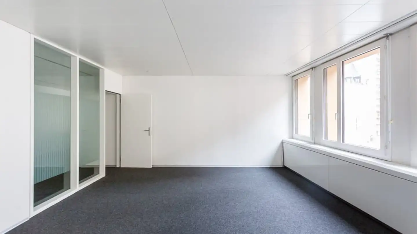 Commercial à louer - Rue Saint-Honoré 2, 2000 Neuchâtel - Photo 4