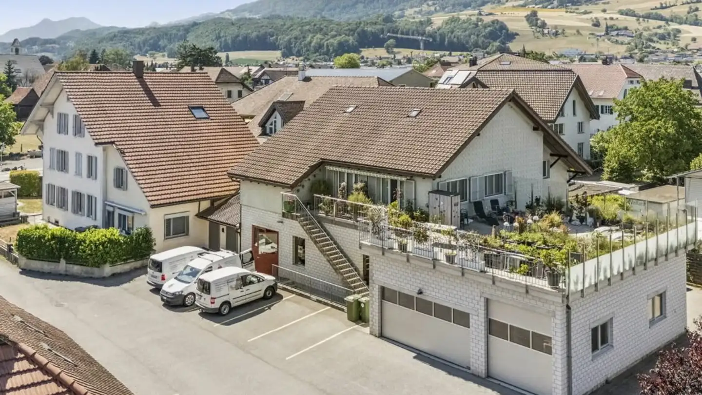Mischgenutztes Gebäude kaufen - Scharnagelnstrasse 3, 4704 Niederbipp
