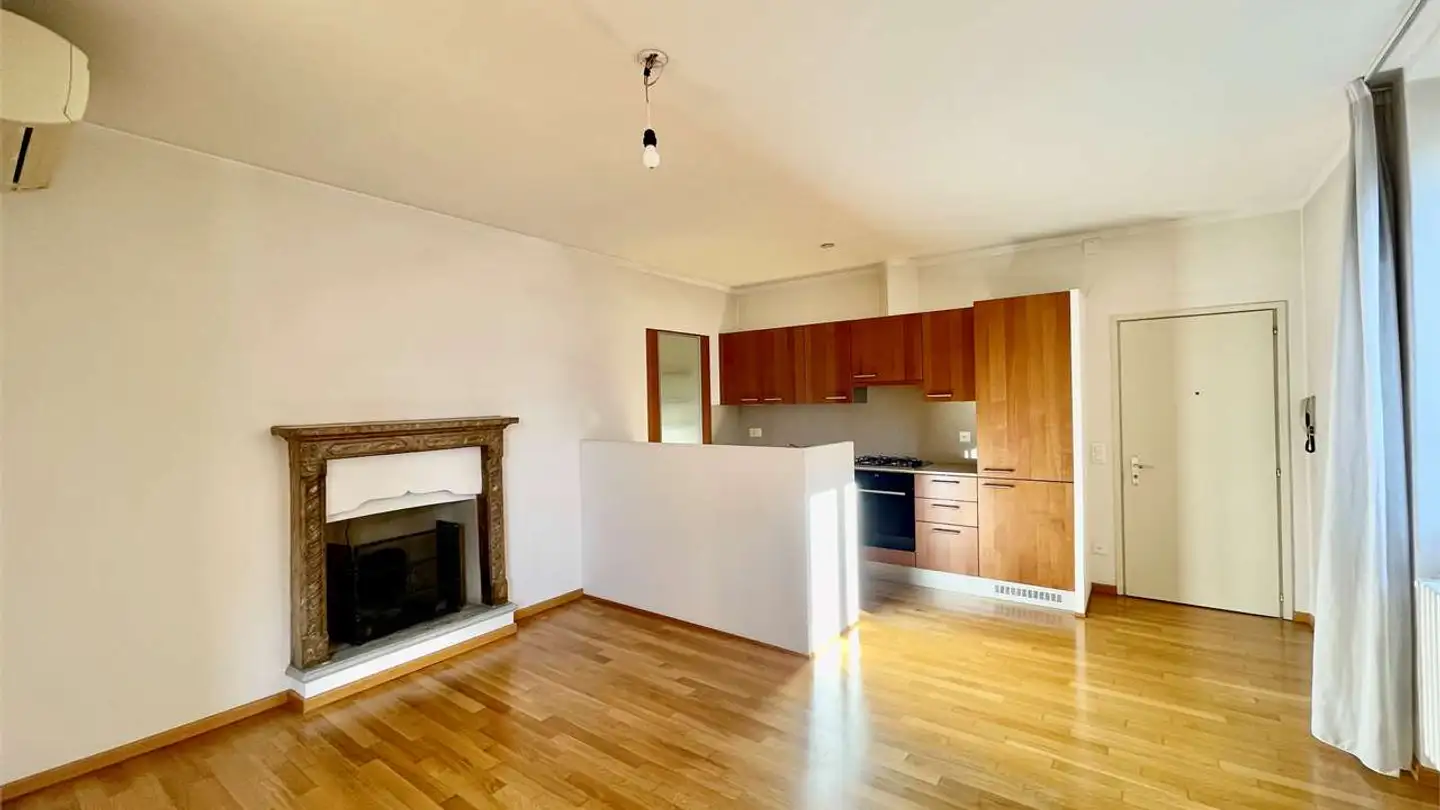 Residential building for sale - 6833 Vacallo