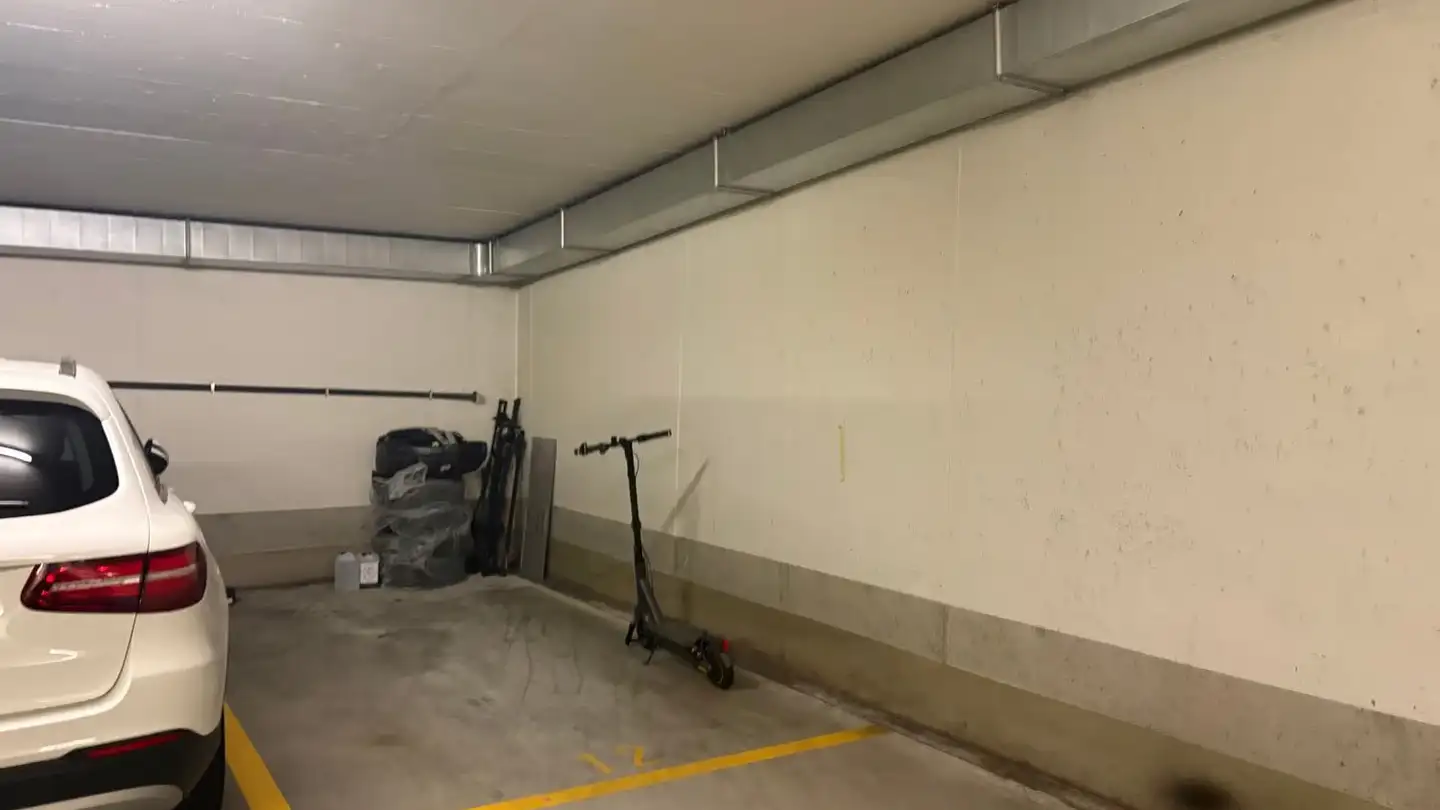 Underground parking space for rent - Ziegelmattstrasse, 8810 Horgen