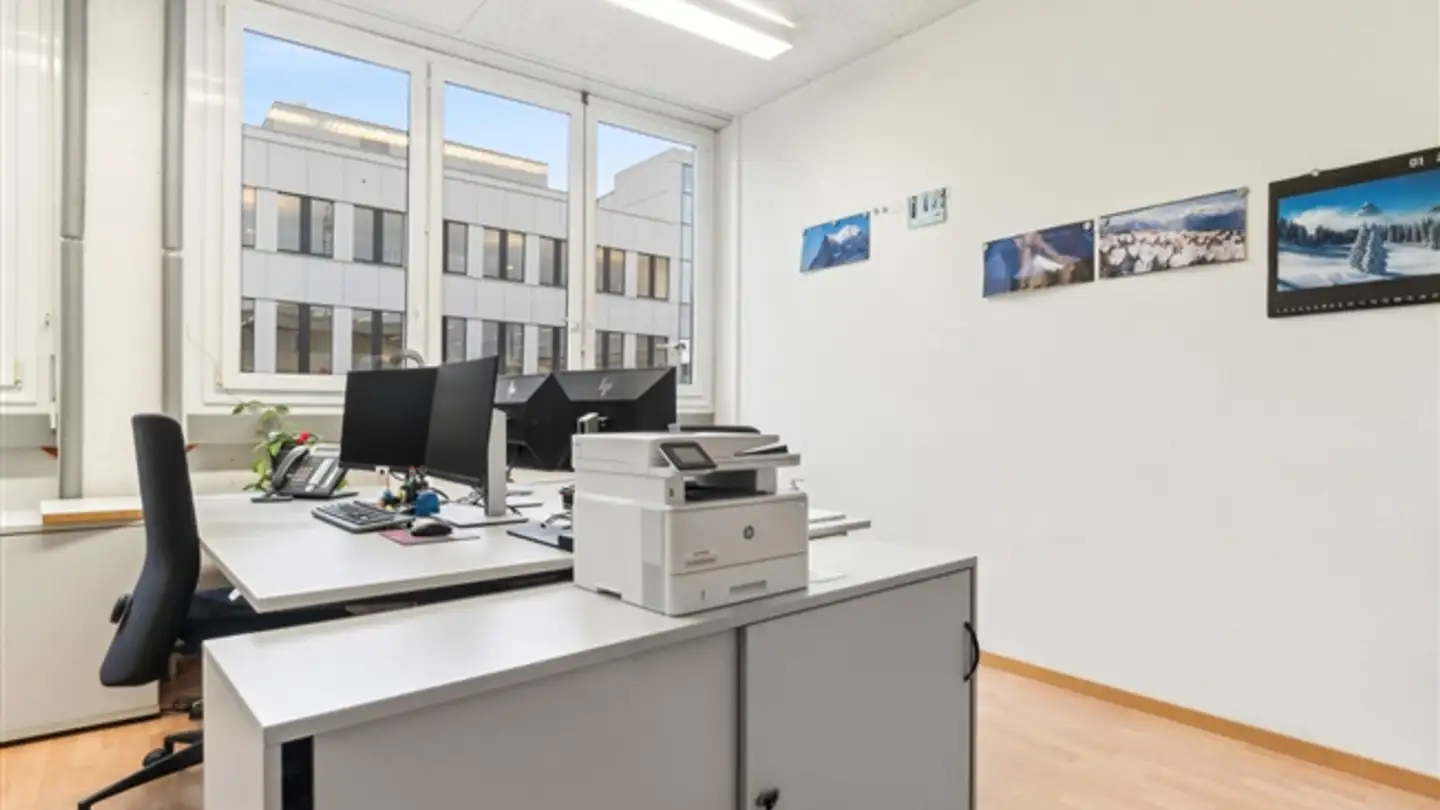 Office space for rent - Riedstrasse 7, 6330 Cham - Photo 2