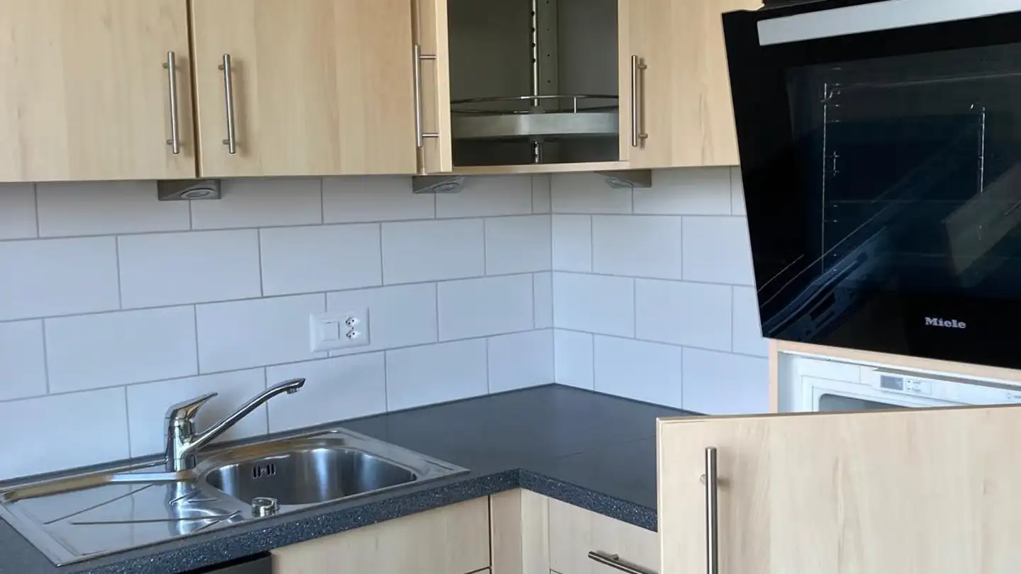 Wohnung mieten - Frenschenbergstrasse 12, 2575 Gerolfingen - Foto 2