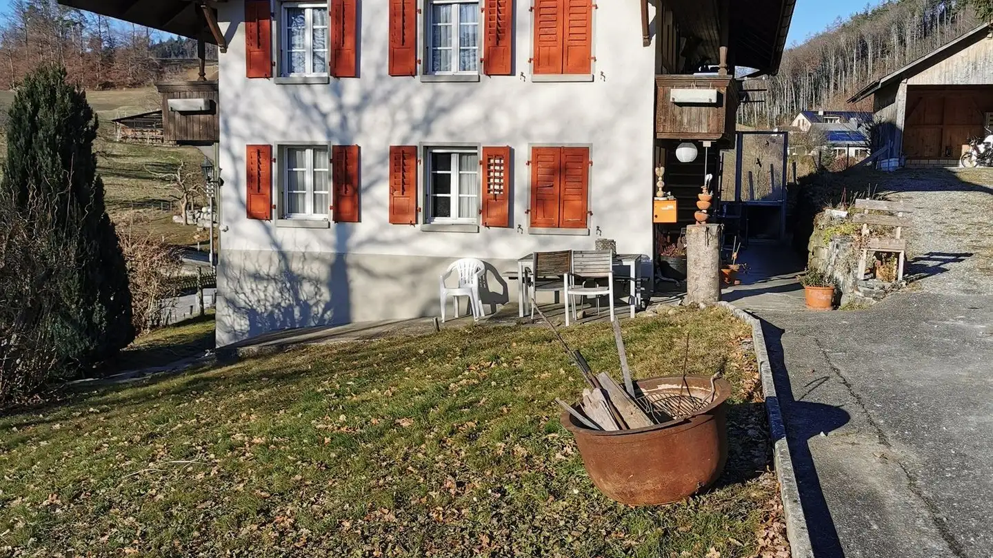 Einfamilienhaus mieten - Flüestrasse 1, 3176 Neuenegg